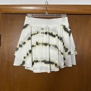 Lululemon Athletica White and Black Skater Skirt